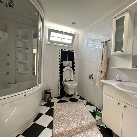 Villa Elit 4 *